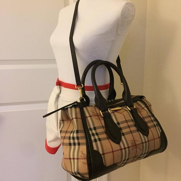🎈SOLD🎈 Authentic SM Gladstone Burberry tote - Picture 2 of 8